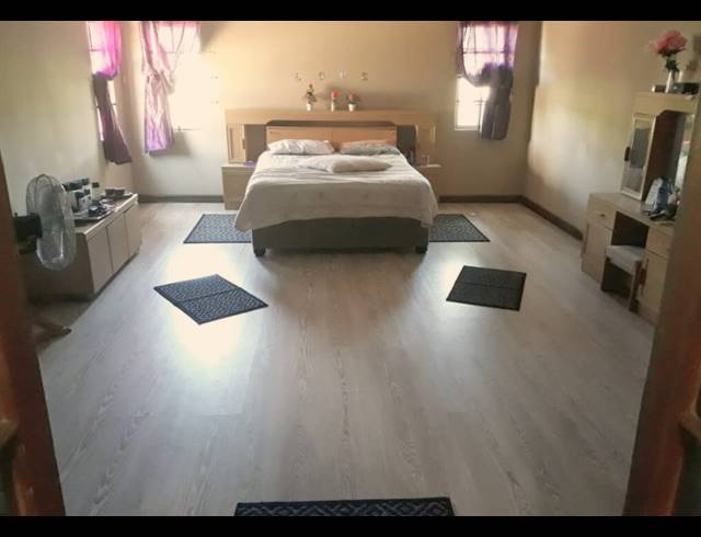 4 BEDROOM FREESTANDING FOR SALE IN MOOINOOI